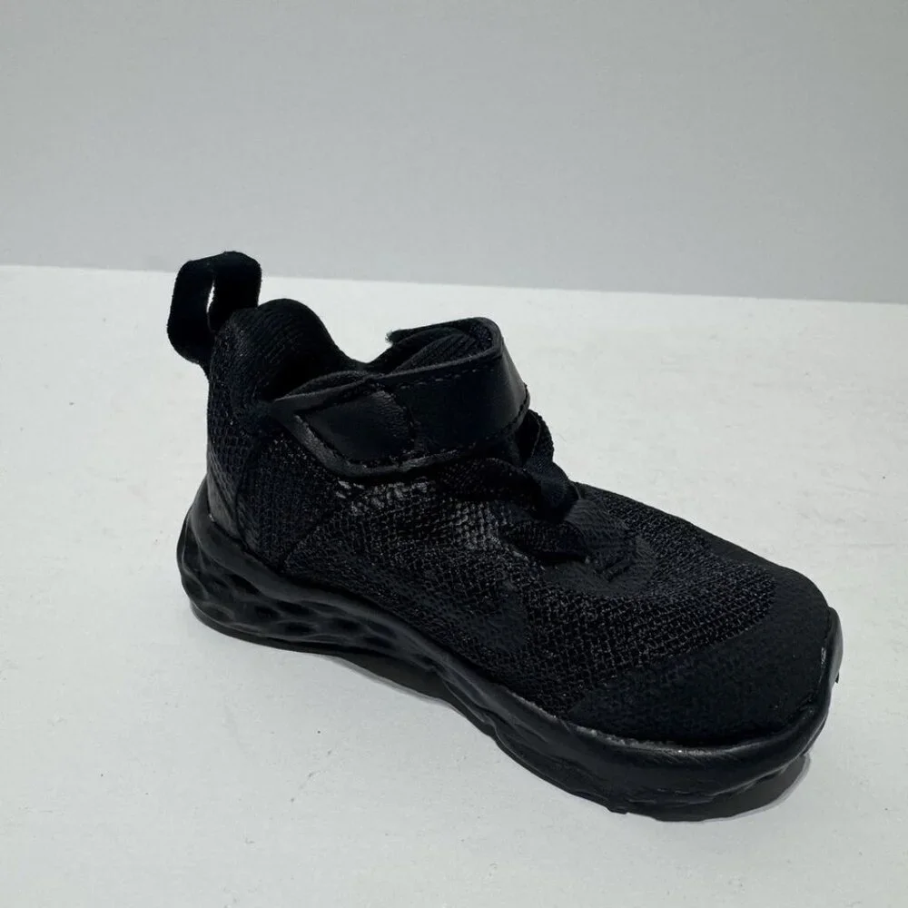 Nike Revolution 6 Sneakers Black Size 2 M Toddler